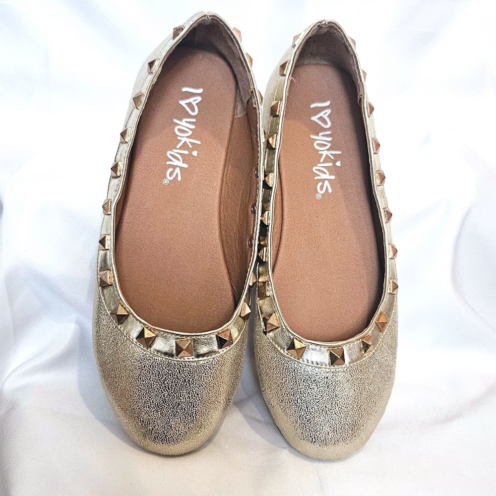 Like NEW Dressy Flats For Girls Size 4